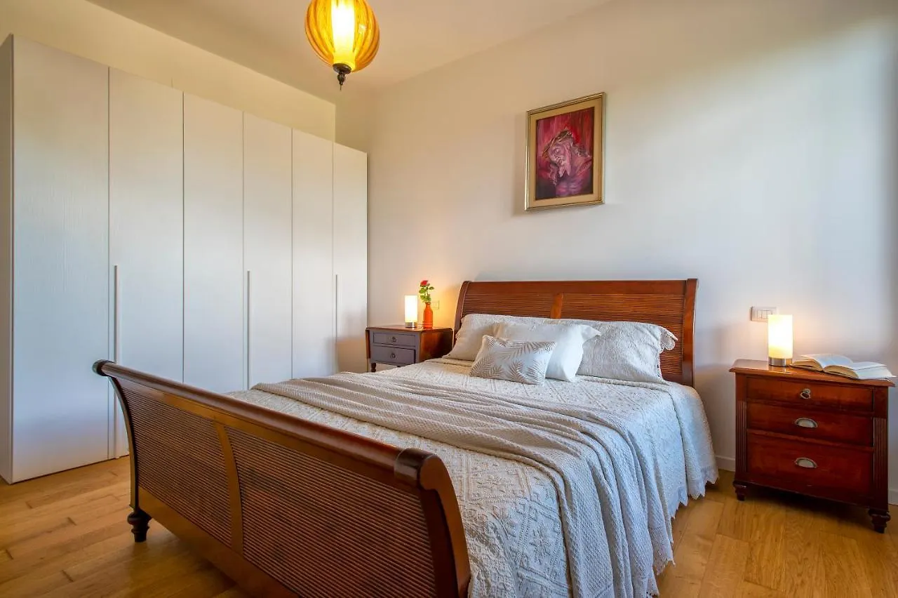 Villa Surrounded By Centuries-Old Olive Trees Alguer 0*,  Italia
