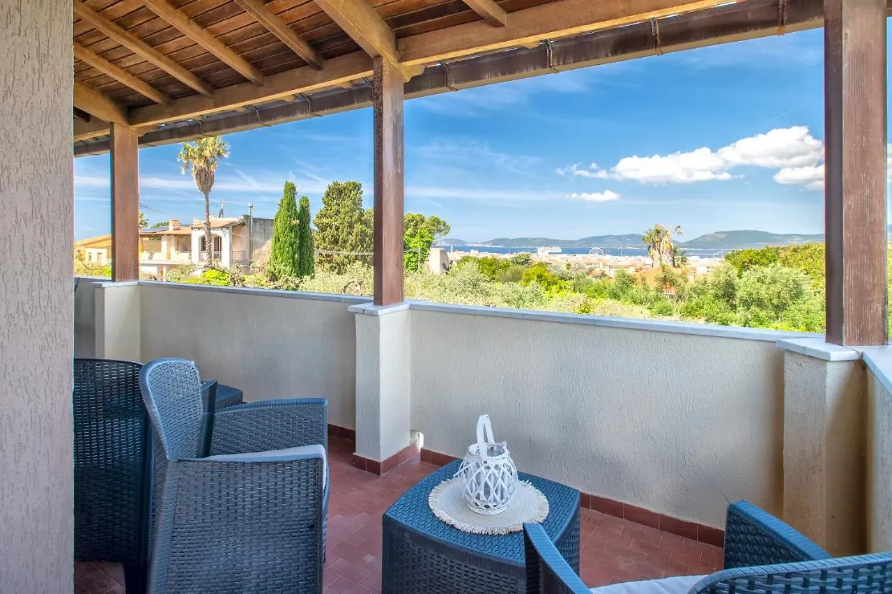 別荘 Villa Surrounded By Centuries-Old Olive Trees アルゲーロ イタリア
