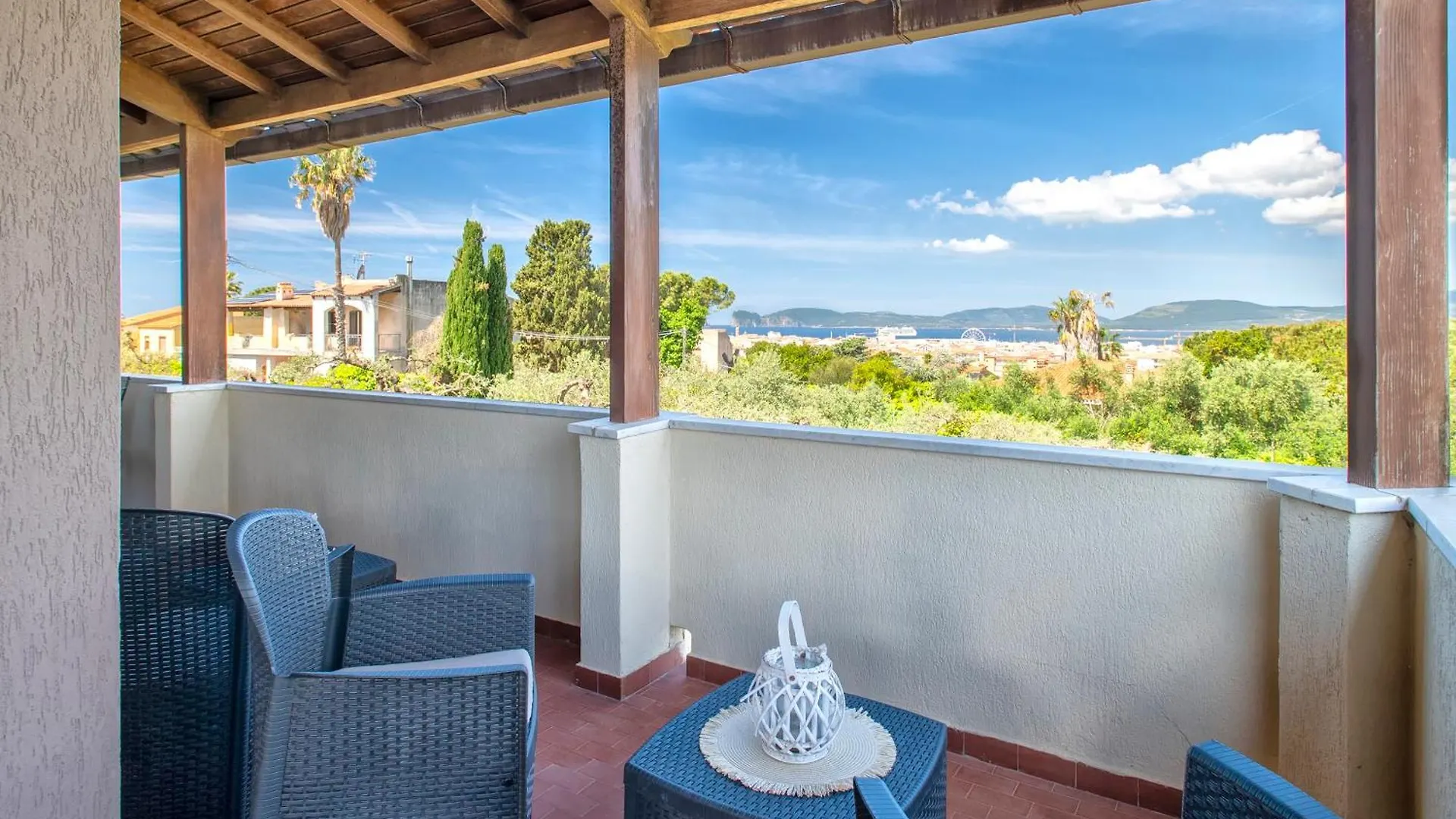 別荘 Villa Surrounded By Centuries-Old Olive Trees アルゲーロ イタリア